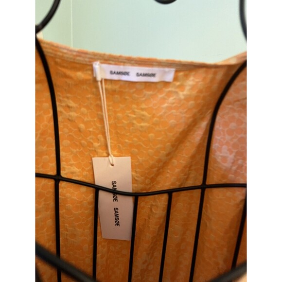 SAMSOE & Samsoe floral wrap top in coral flowers NWT - Picture 7 of 7